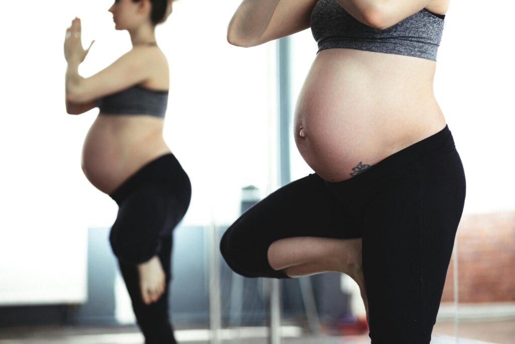 pregnant natural yoga